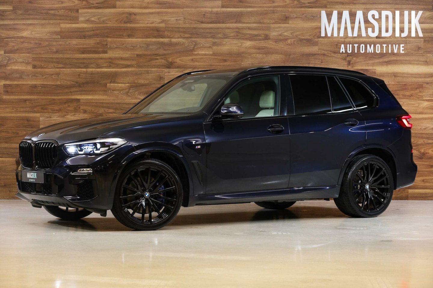 BMW X5 - xDrive45e High Exe|M-Sport|Pano|Adaptive|Trekhaak|HUD| - AutoWereld.nl