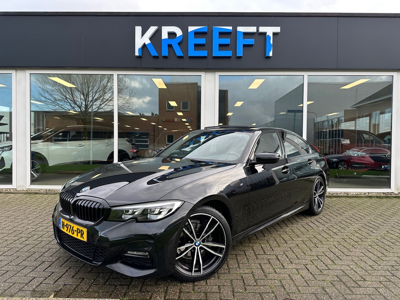 BMW 3-serie - 318i M SPORT Executive Edition Schuifdak - AutoWereld.nl