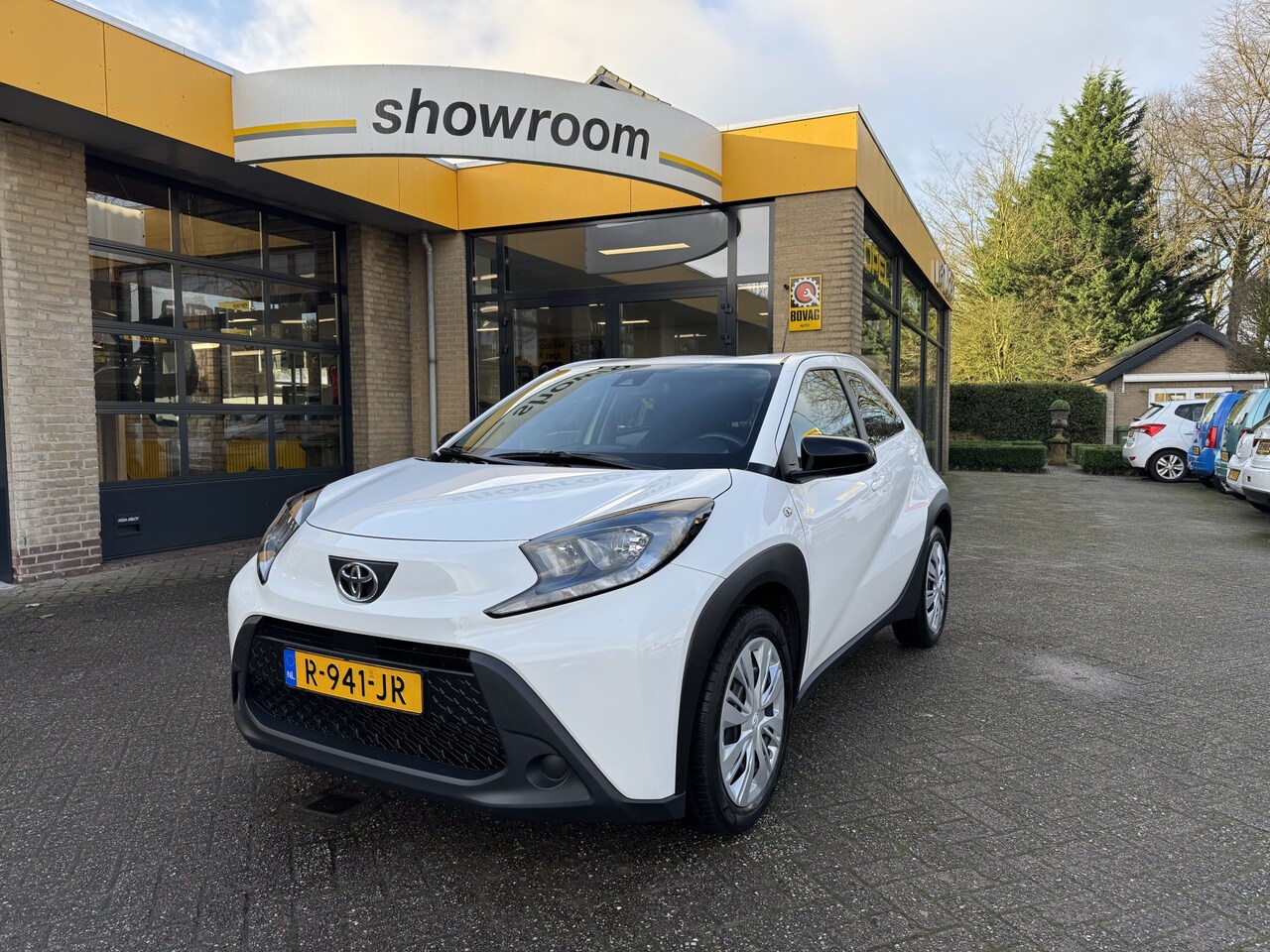 Toyota Aygo X - 1.0 VVT-i MT Play Airco Camera Carplay BTW Auto - AutoWereld.nl