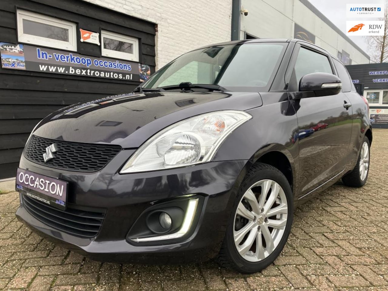 Suzuki Swift - EXCLUSIVE 1.2 16V 94 pk KEYLESS GO CRUISE 6 MND GARANTIE + GROTE BEURT + NWE APK ALL-IN - AutoWereld.nl