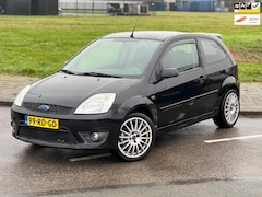 Ford Fiesta - 2.0-16V ST/ Kuipstoelen/ LEES TEKST