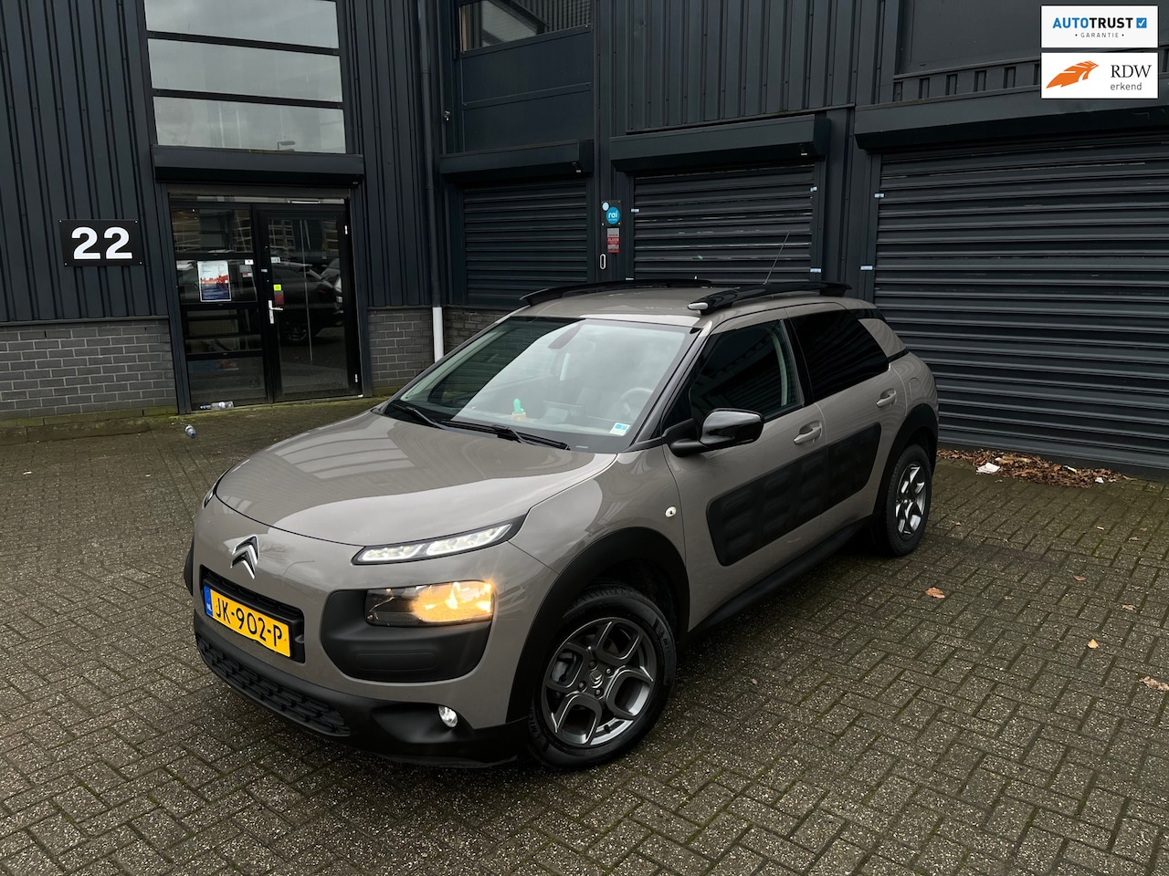 Citroën C4 Cactus - 1.2 PureTech Shine*1e eig*Automaat*dealer wagen*NAP* - AutoWereld.nl