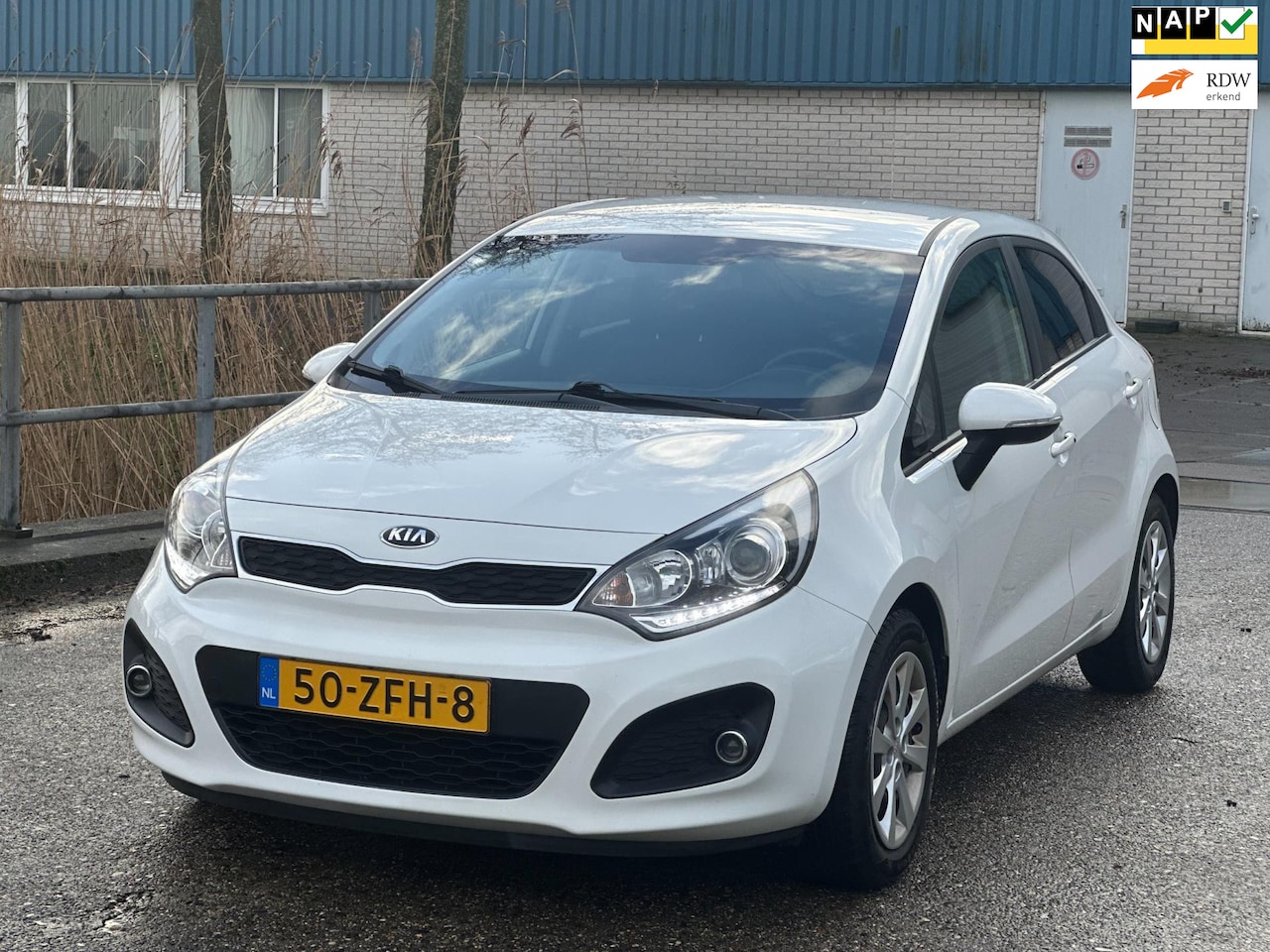 Kia Rio - 1.2 CVVT Super Pack!2012!Keyless!5-deurs!Led!PDC!Clima! - AutoWereld.nl