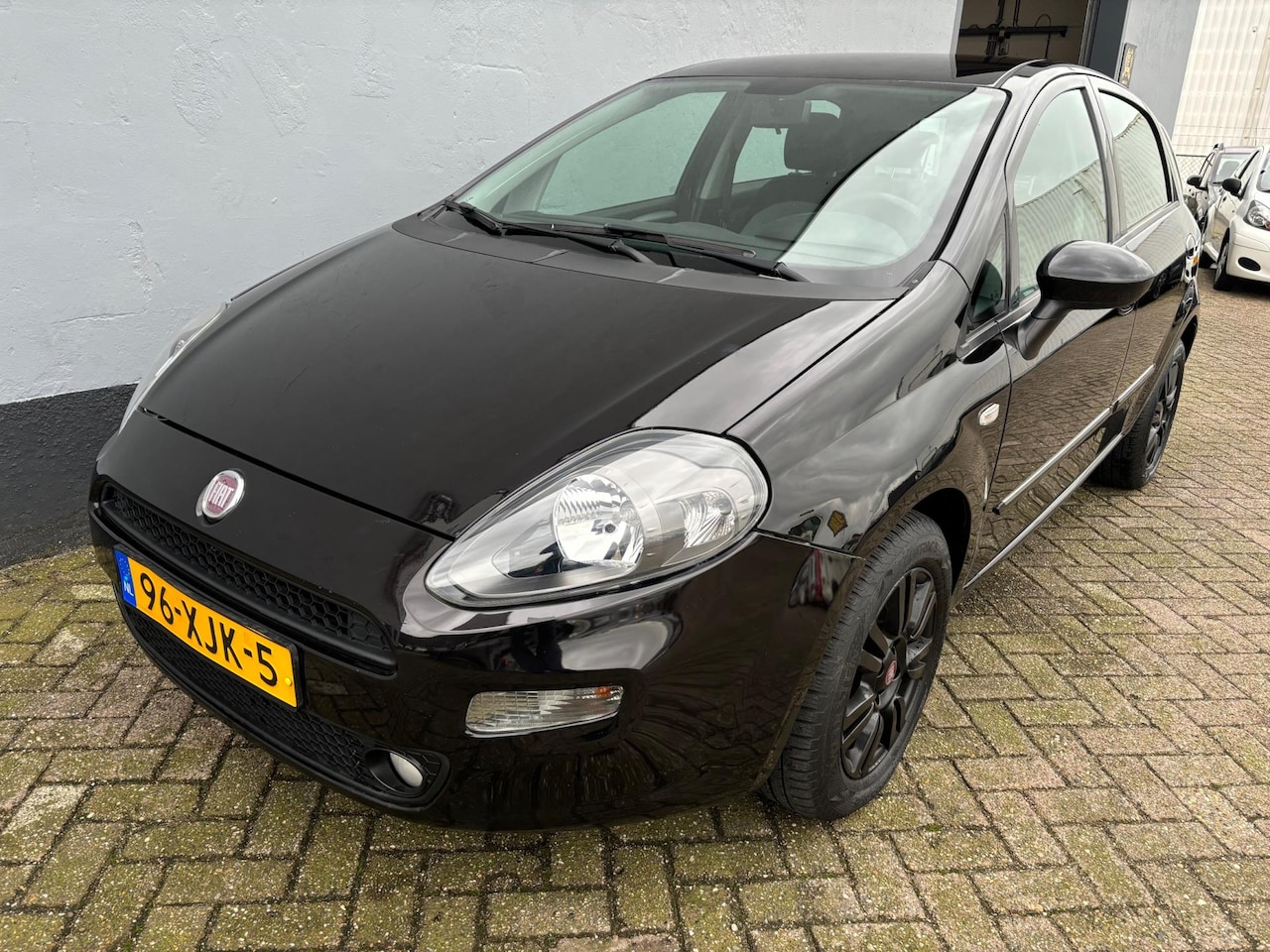 Fiat Punto Evo - 0.9 TwinAir Easy - Airco - LMV - AutoWereld.nl