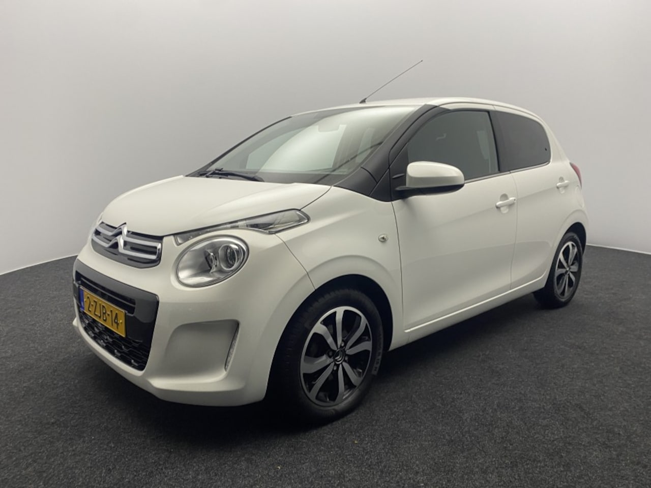 Citroën C1 - 1.0 e-VTi Shine 5-Deurs Airco | Camera | - AutoWereld.nl