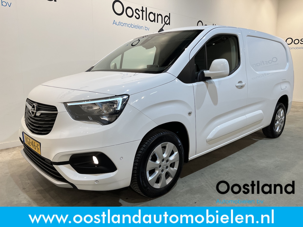 Opel Combo - 1.5D L2H1 Innovation / Euro 6 / Airco / Camera / Cruise Control / Navigatie / CarPlay / - AutoWereld.nl