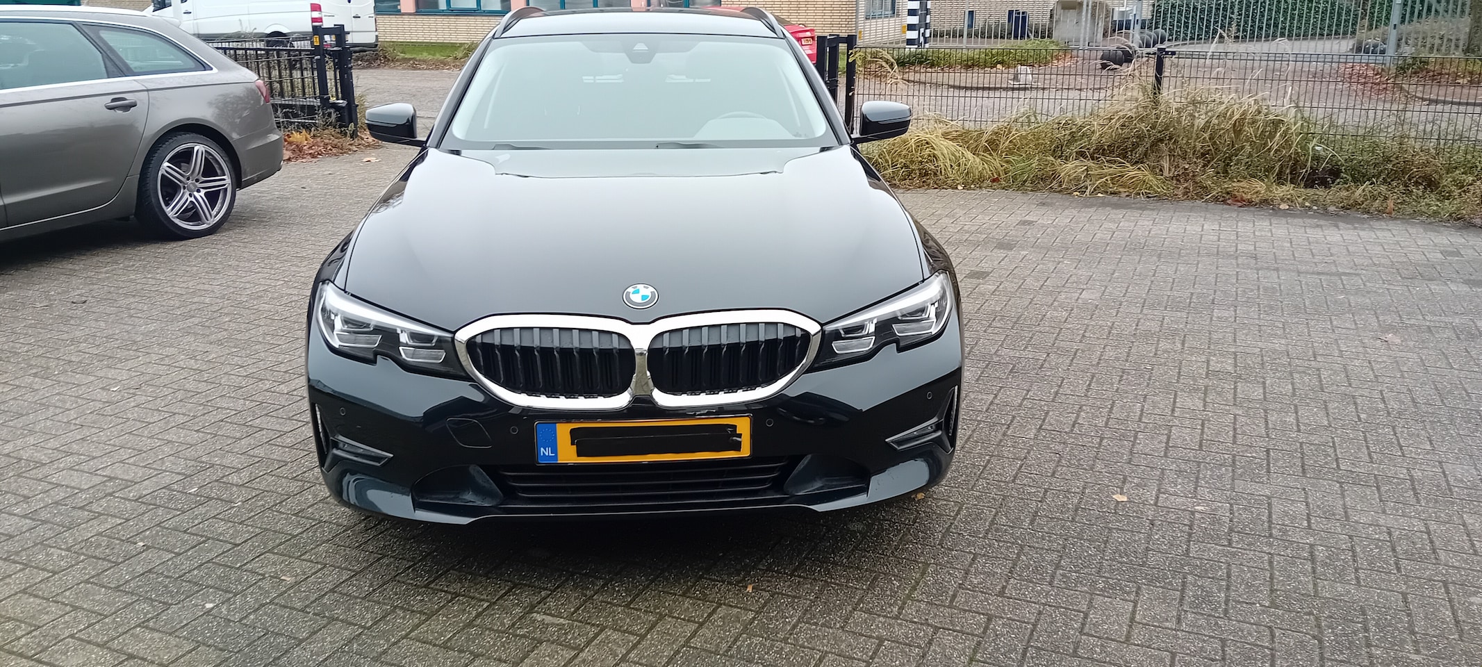 BMW 3-serie Touring - 318i High Executive - AutoWereld.nl