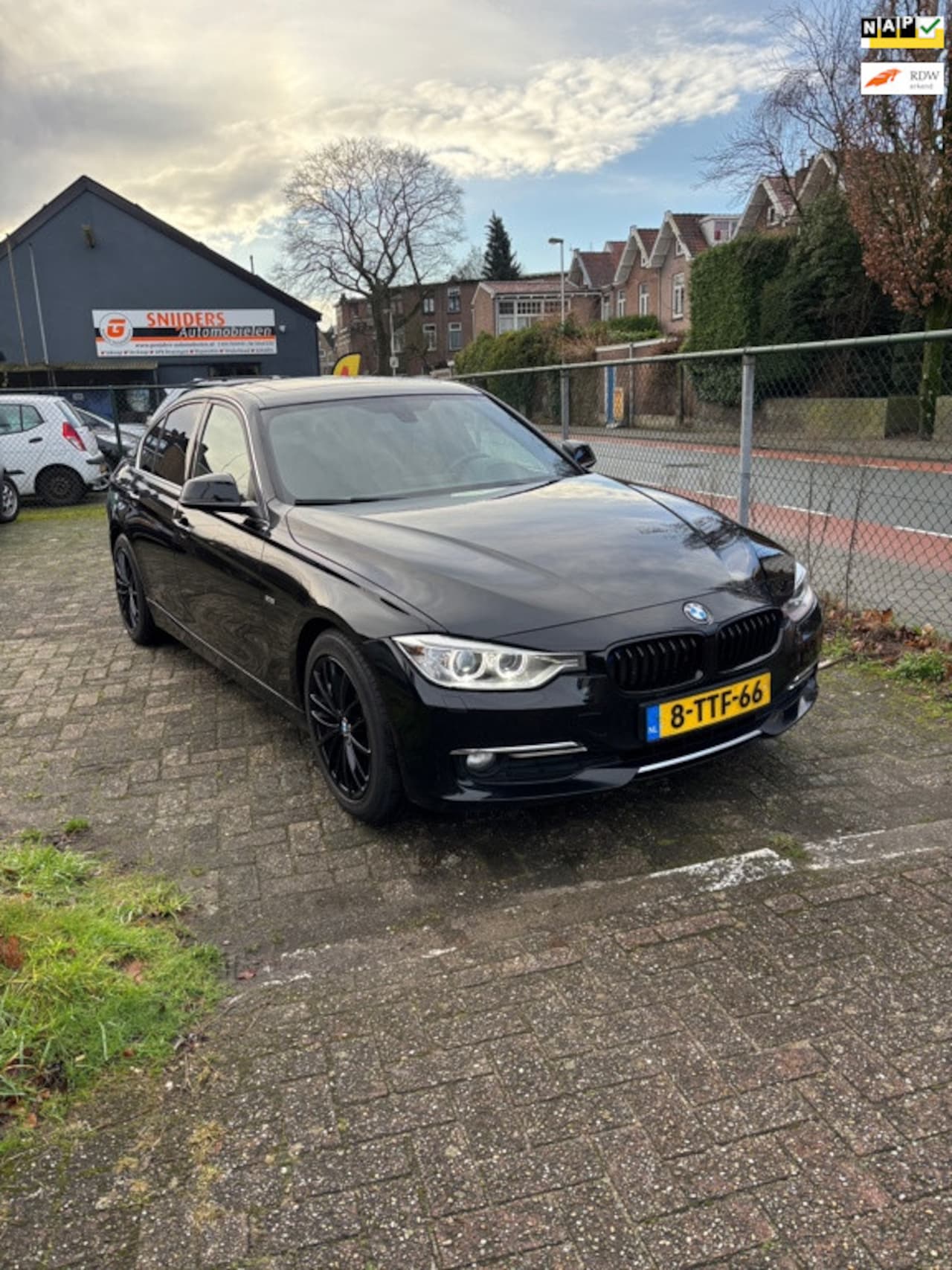 BMW 3-serie - 320i EfficientDynamics Edition High Executive AUT NAP! - AutoWereld.nl