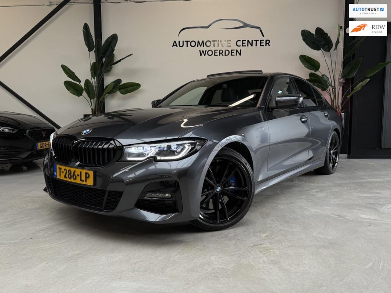 BMW 3-serie - 330i HIGH EXECUTIVE M-PAKKET xDrive PANO LASER MEMORY SFEERVERL - AutoWereld.nl