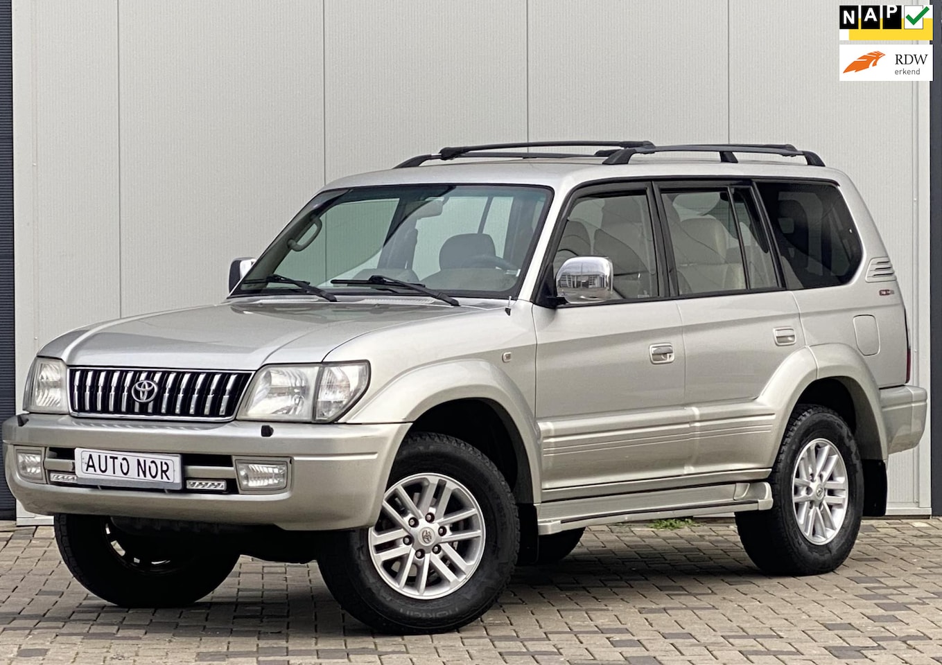 Toyota Land Cruiser - TOYOTA LAND CRUISER 3.4 AUTOMAAT 7 PERSOONS 50 ANNIVERSARY - AutoWereld.nl