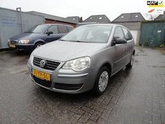 Volkswagen Polo - 1.4-16V Optive (KM 153867 AIRCO)