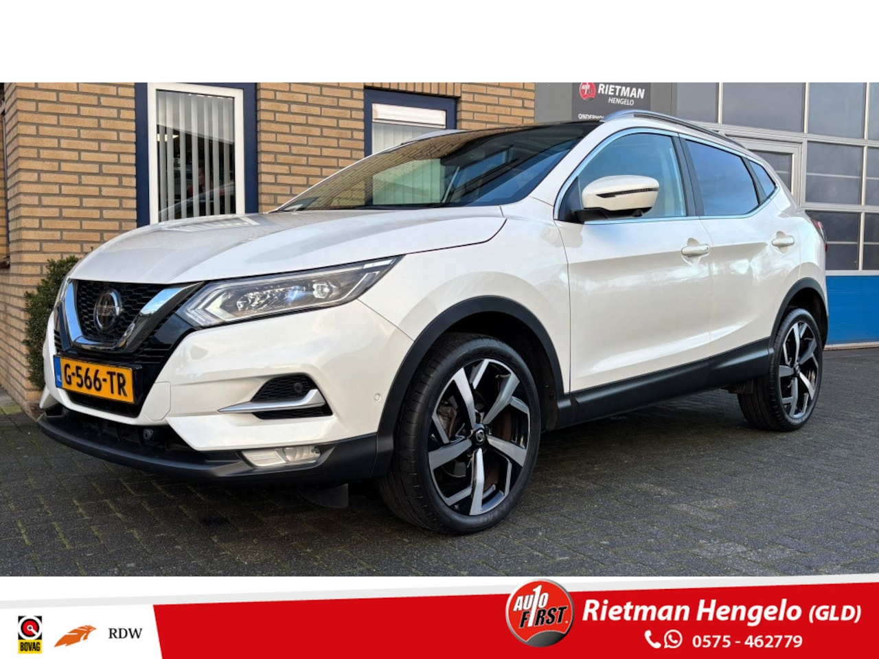 Nissan Qashqai - 1.3 DIG-T Tekna+Stoelverw. +Clima +Pano +Trekhaak 39.000KM NAP - AutoWereld.nl