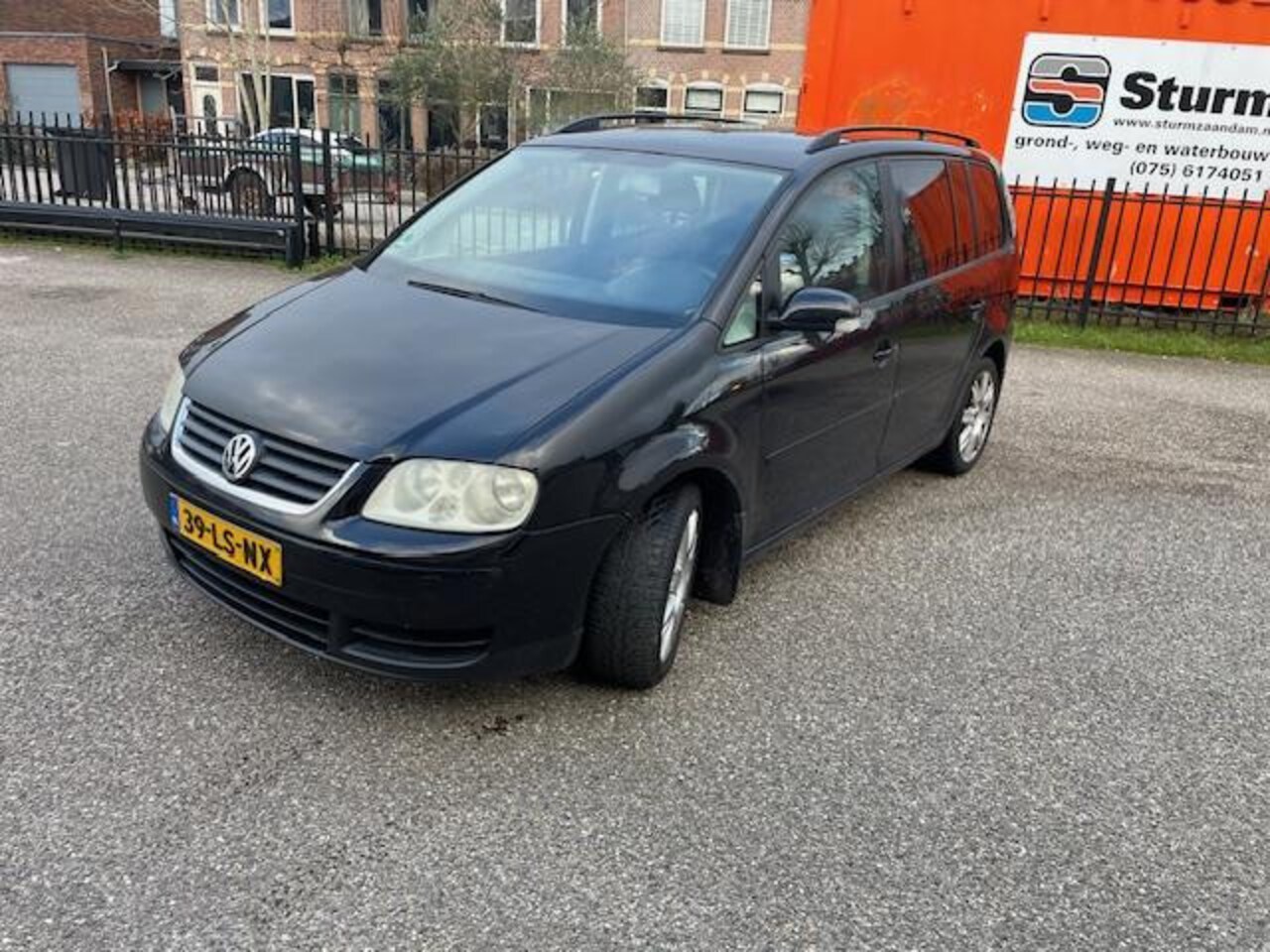 Volkswagen Touran - 1.6-16V FSI Trendline! Airco! Apk 02-2025! - AutoWereld.nl