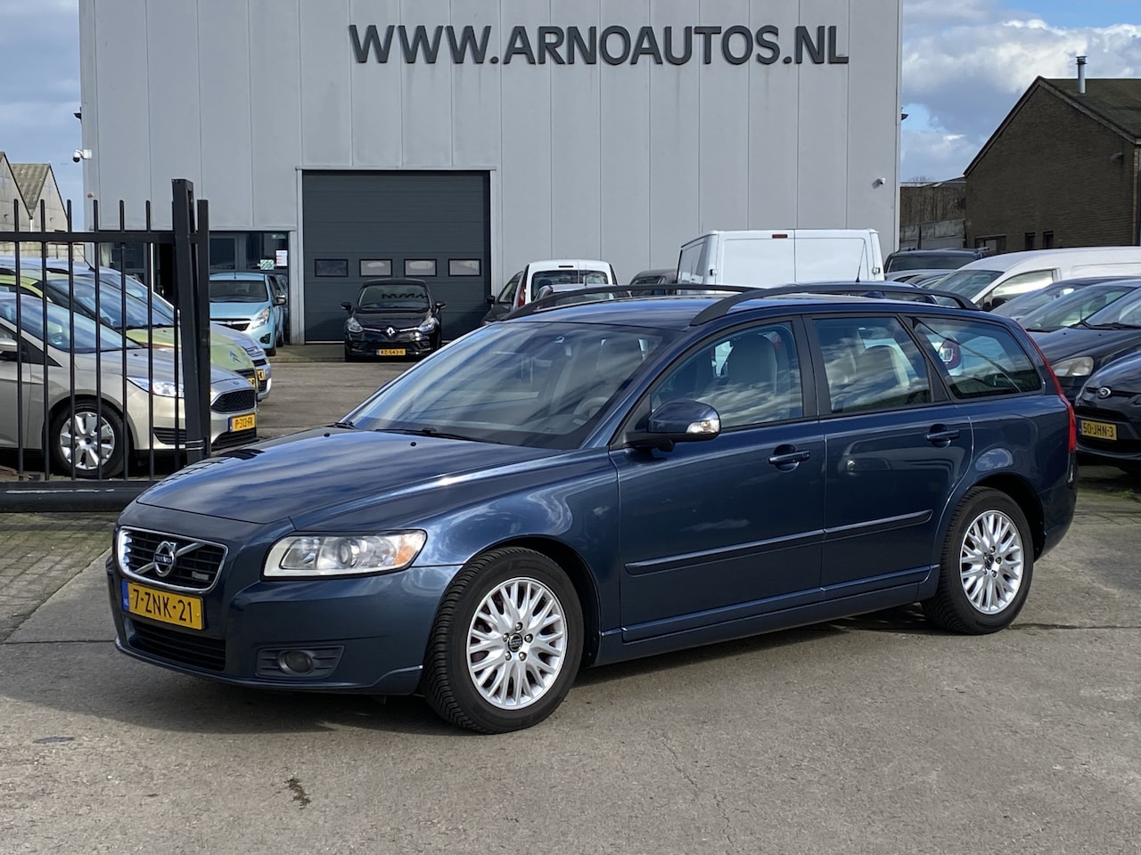 Volvo V50 - 1.6D S/S R-DESIGN Summum, AIRCO(CLIMA), CRUISE CONTROL, LEDER INTERIEUR, STOELVERWARMING, - AutoWereld.nl