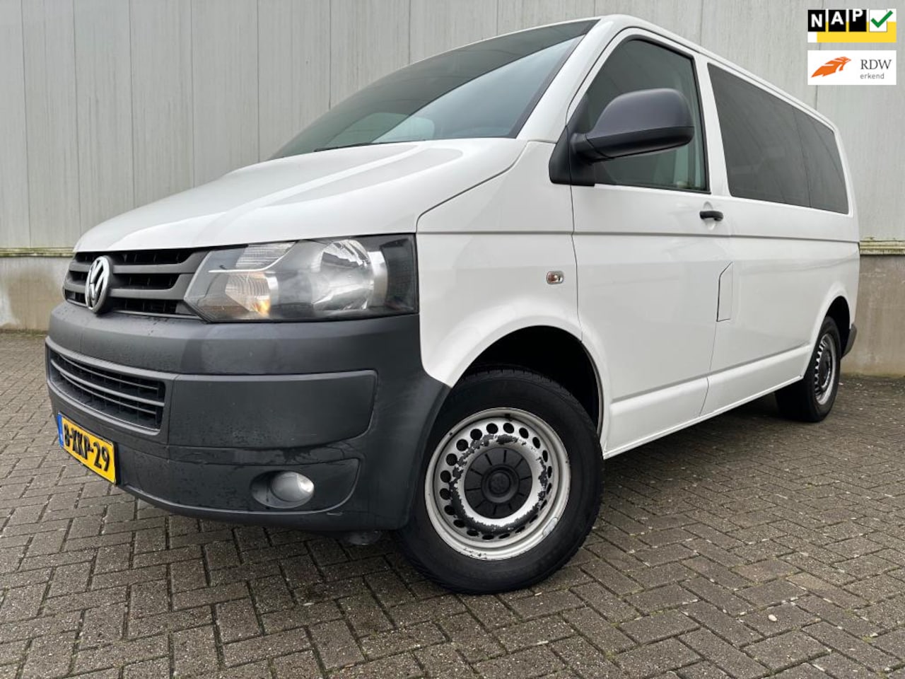 Volkswagen Transporter Kombi - 2.0 TDI L1H1 BM Trendline Baseline 2.0 TDI L1H1 BM Trendline Baseline, 9p, EURO 6, NL auto... - AutoWereld.nl