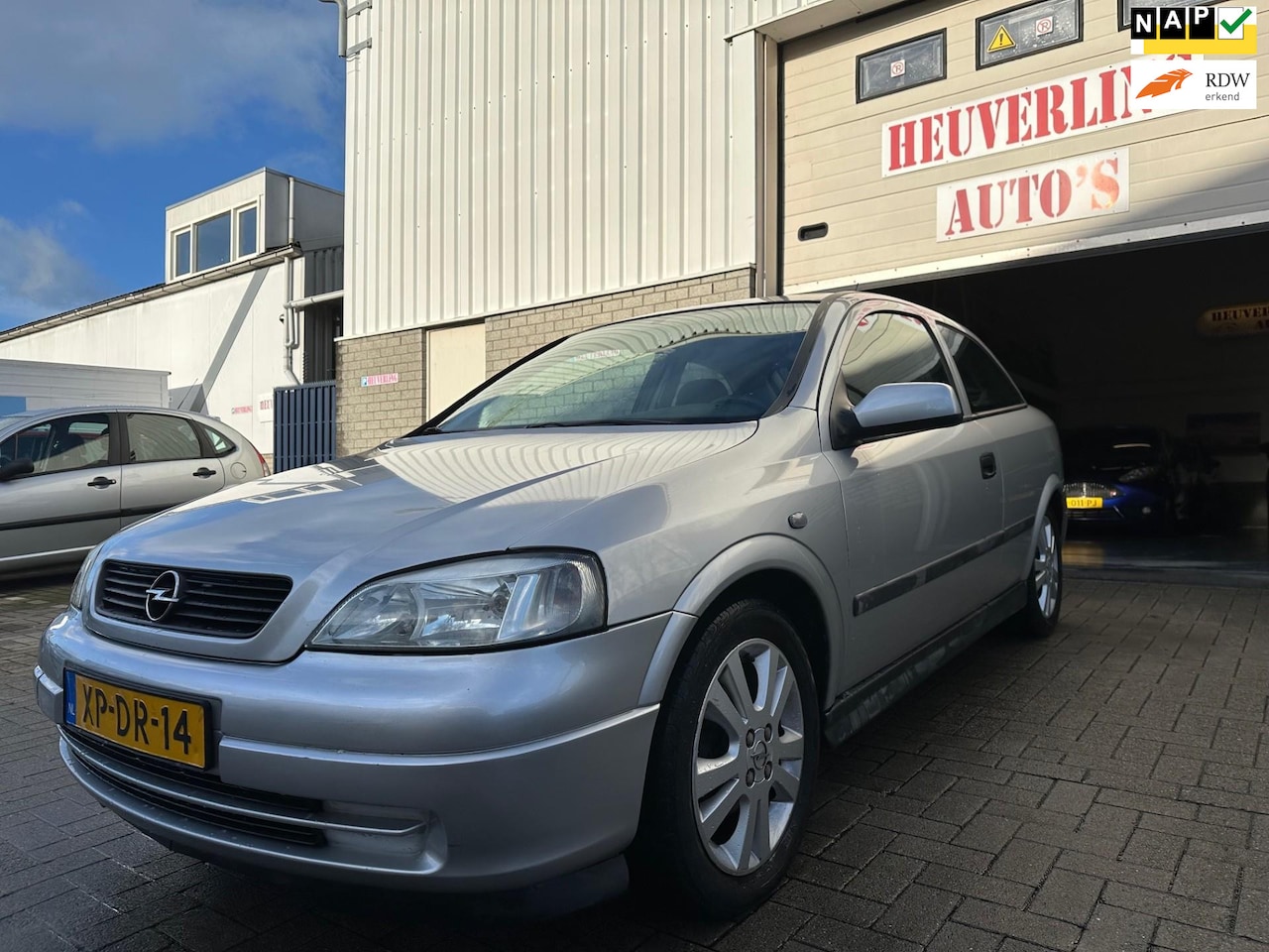 Opel Astra - 1.6 GL | APK | TREKHAAK | ONDERHOUDEN - AutoWereld.nl