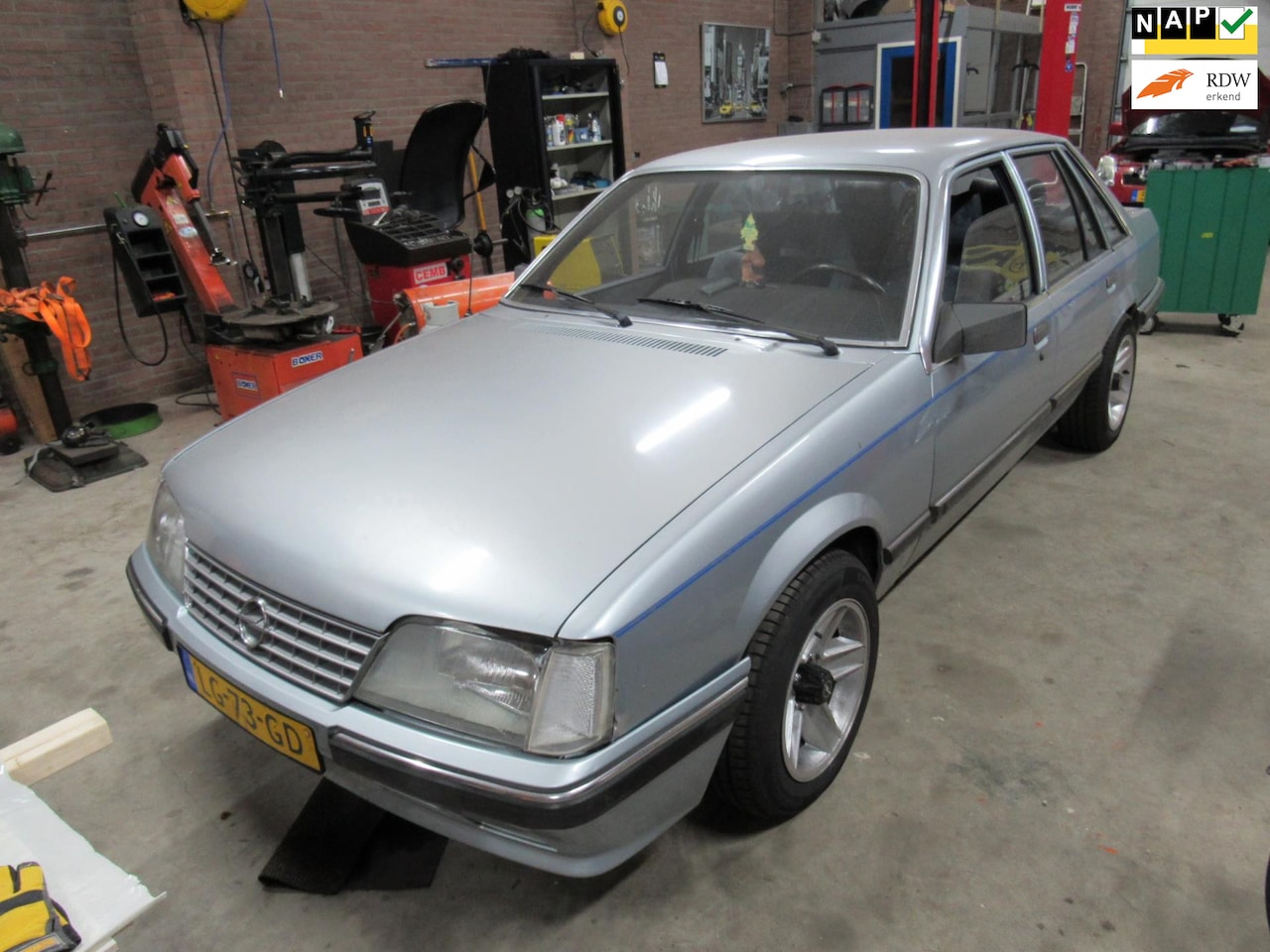 Opel Senator - 3.0 E 3.0 E - AutoWereld.nl