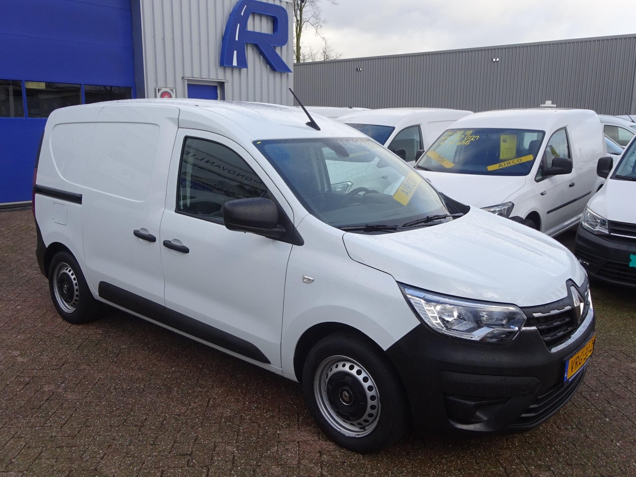 Renault Express - 1.5 dCi 75 Comfort AIRCO GROOT NAVI SCHERM SCHUIFDEUR CRUISE CONTROL - AutoWereld.nl