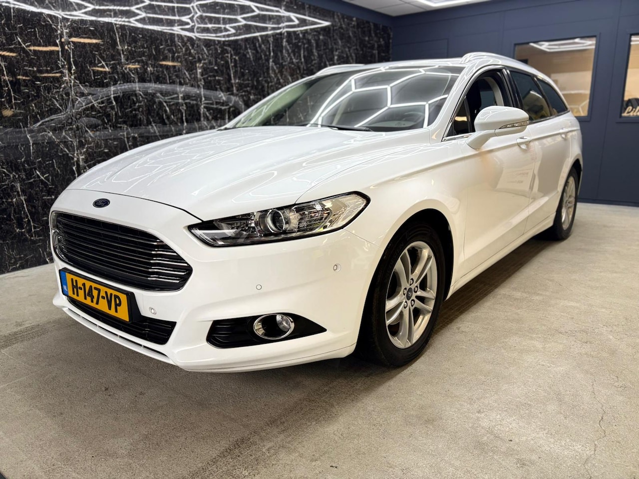 Ford Mondeo Wagon - 1.5 Titanium 1.5 Titanium - AutoWereld.nl