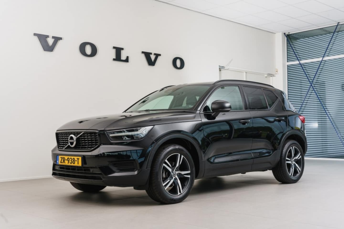 Volvo XC40 - T3 R-Design, Luxury Line - AutoWereld.nl