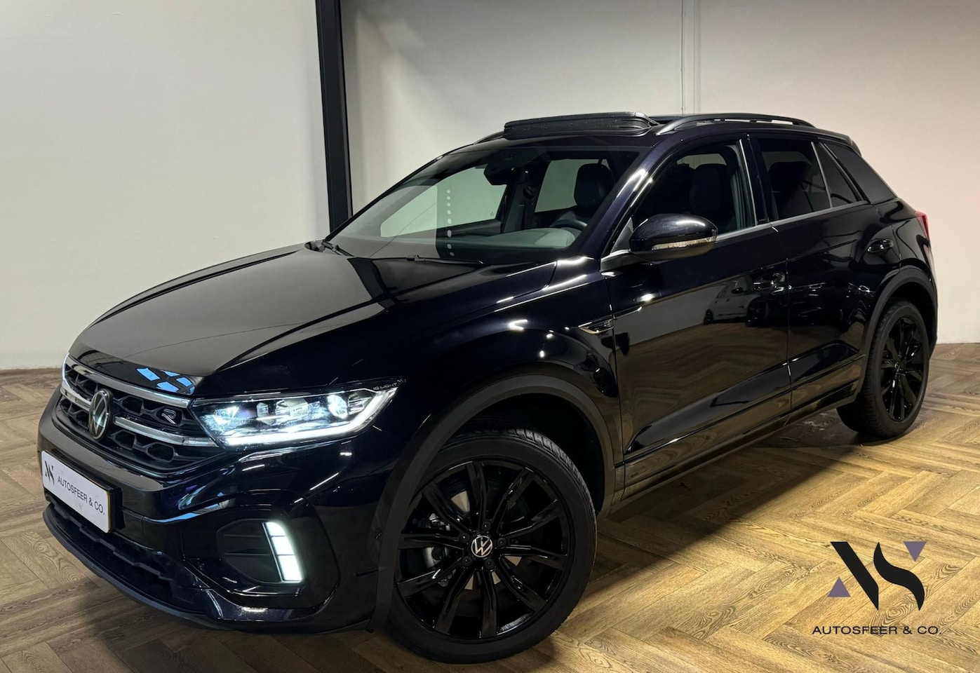 Volkswagen T-Roc - 1.5 TSI R-Line Business PANO KEYLESS - AutoWereld.nl