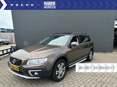 Volvo XC70 - 2.4 D5 Nordic+ AWD | Trekhaak | Luxury Line | Achteruitrijcamera | Getint glas | Stoelverw