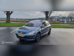 Peugeot 307 - 1.6-16V XS 5drs cv airco trekhaak el ramen