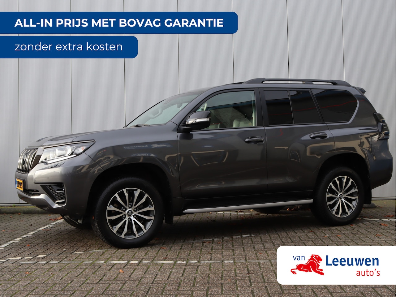 Toyota Land Cruiser - 2.8 D-4D-F Executive Window Van | Schuif/kanteldak | Standkachel | Leder - AutoWereld.nl