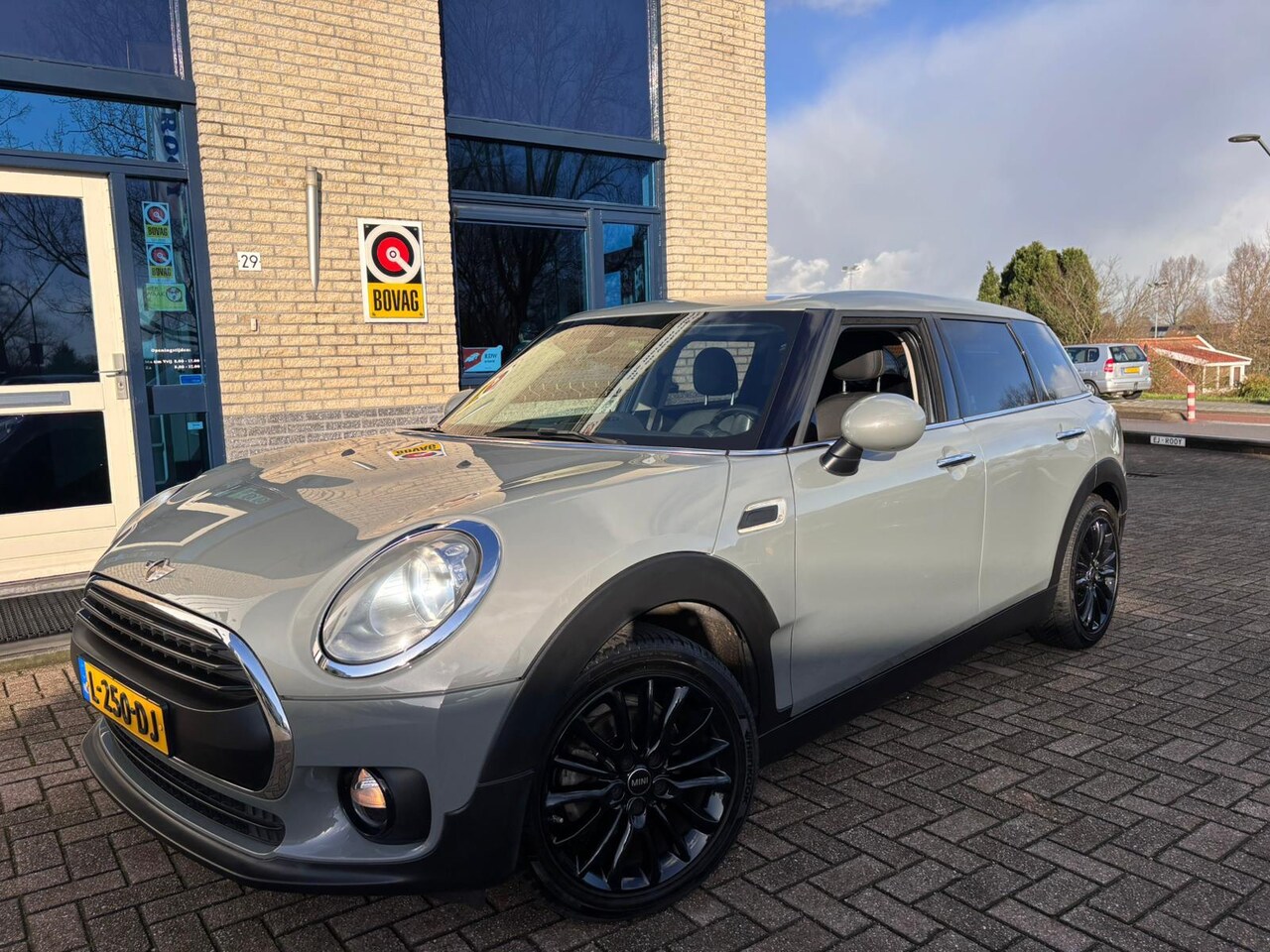 MINI Clubman - Mini 1.5 One Chili Serious Business-Carplay-pdc - AutoWereld.nl