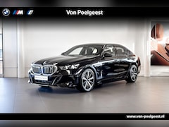 BMW i5 - Sedan eDrive40 84 kWh | M Sport | Harman Kardon| Headup Display | Stoelventilatie | Glazen