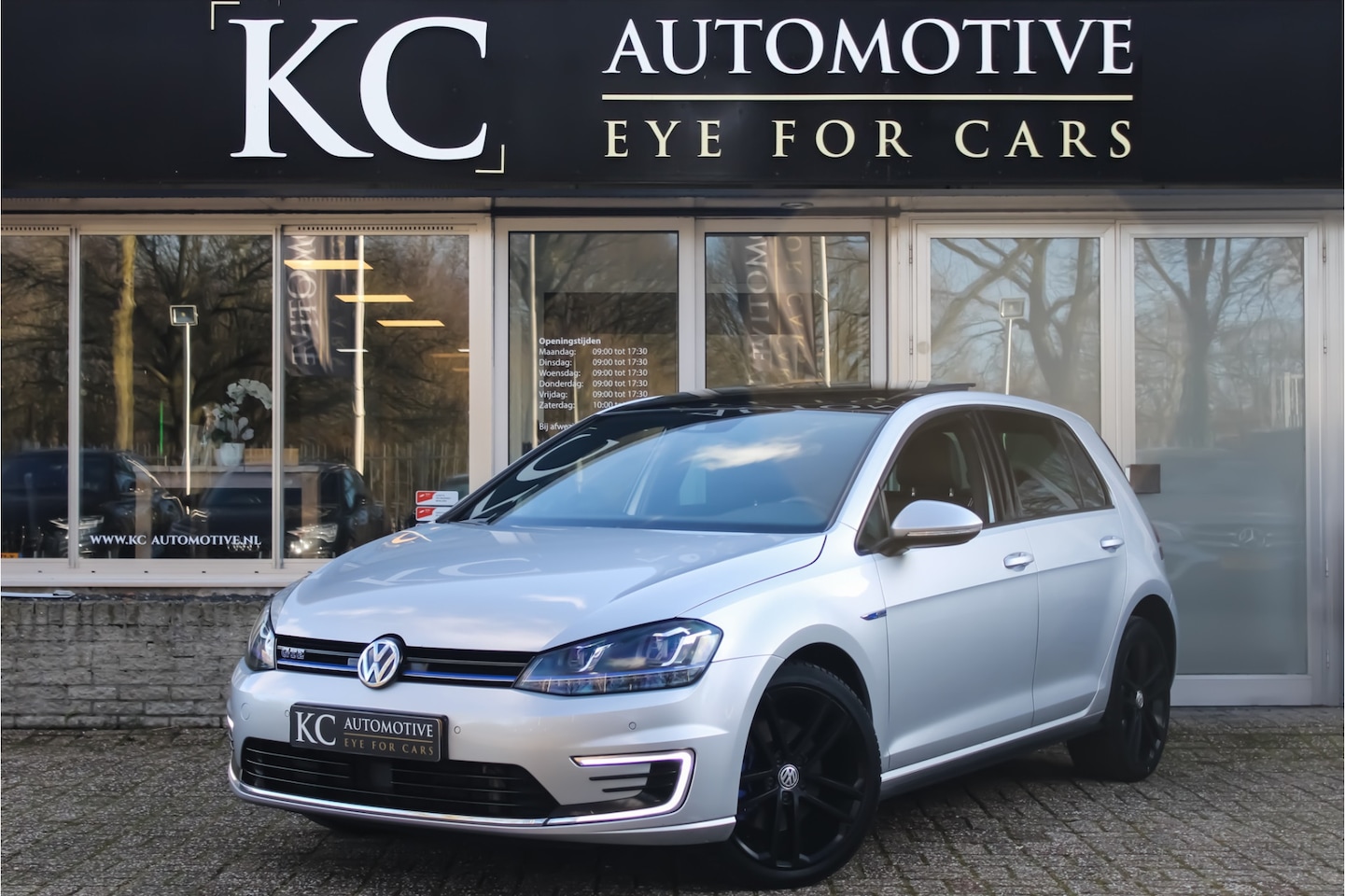 Volkswagen Golf - 1.4TSI GTE | Pano | Leder | Camera - AutoWereld.nl