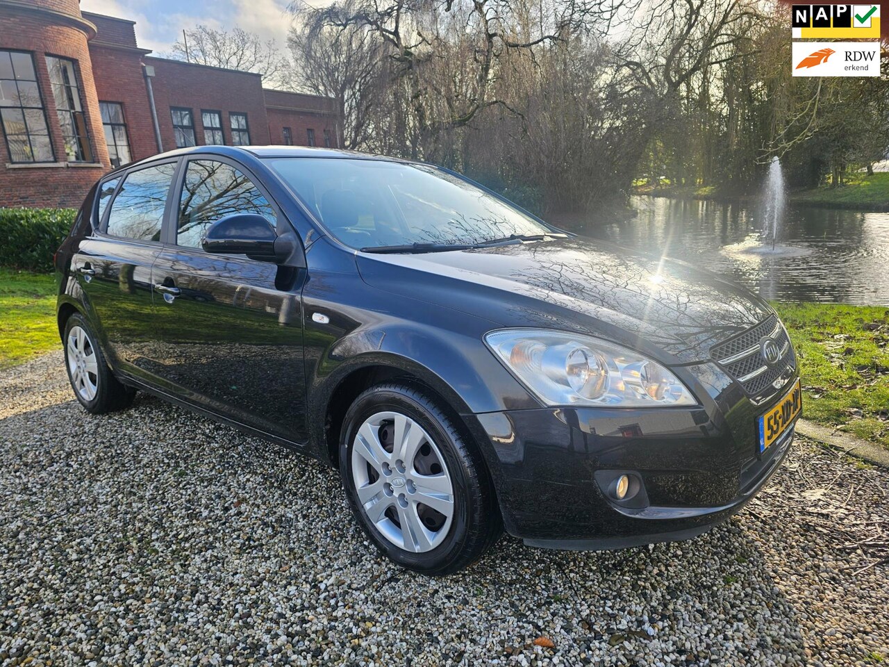 Kia Cee'd - 1.4 X-ecutive AIRCO *05-2025* - AutoWereld.nl