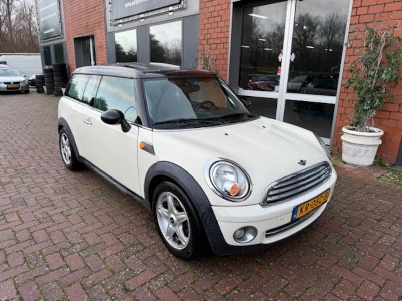 MINI Cooper - Mini 1.6 Leer, Pano - AutoWereld.nl