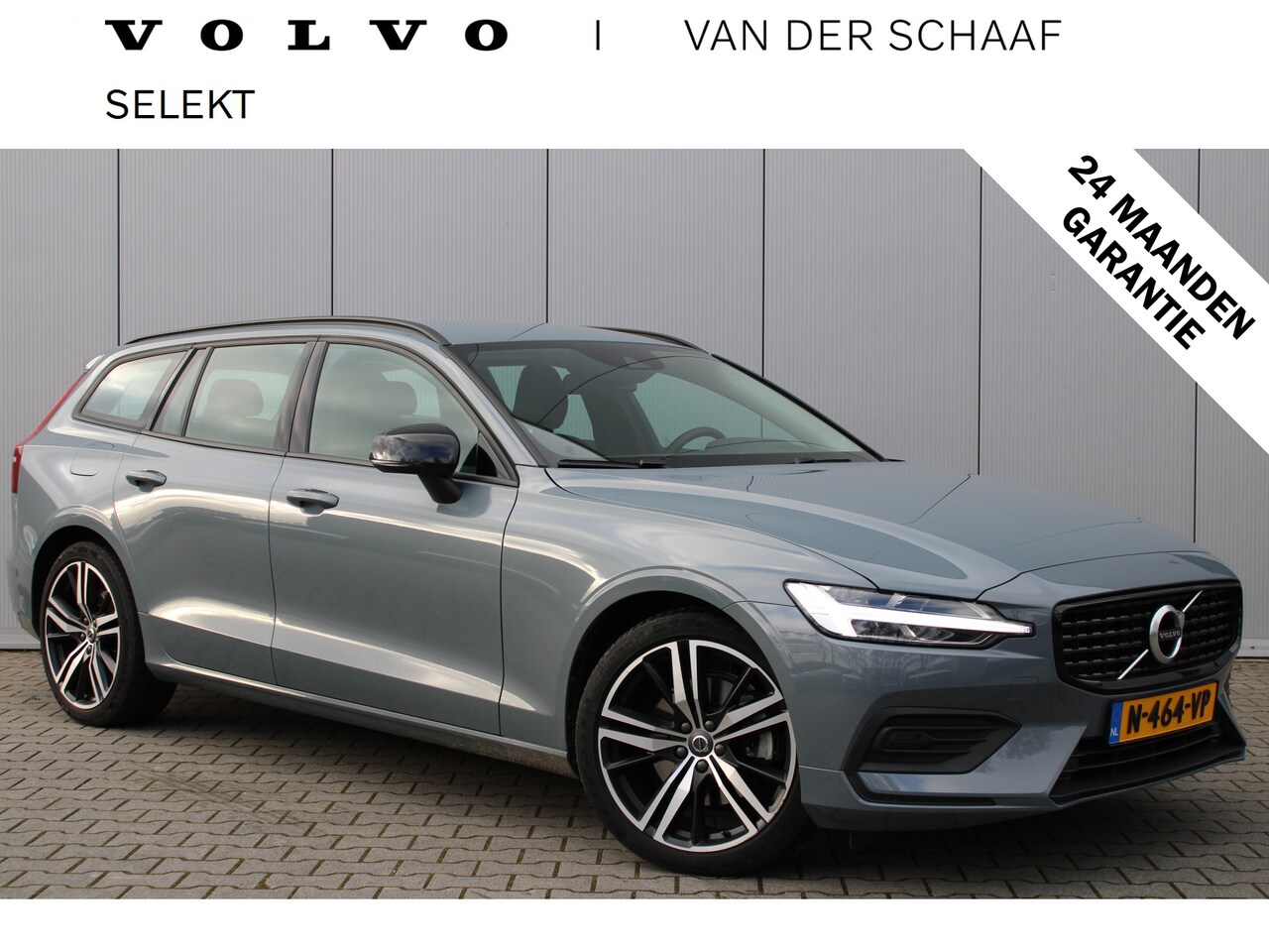 Volvo V60 - B3 Momentum Advantage / 19" Velgen / Sport pack / Trekhaak - AutoWereld.nl