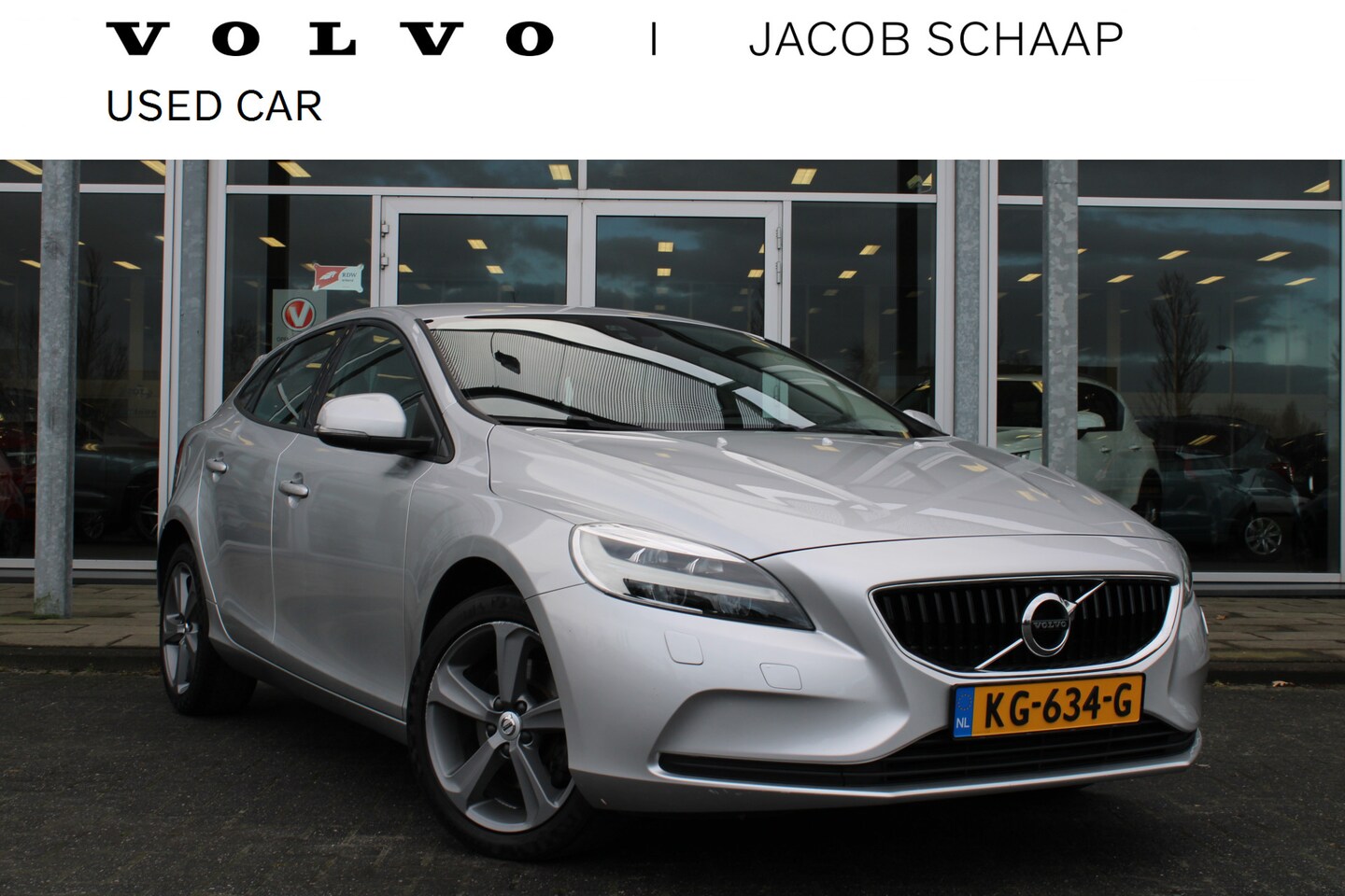 Volvo V40 - 2.0 T3 Nordic+ / Navi / Bluetooth / Stoelverwarming / Volvo On Call / 17" LMV - AutoWereld.nl