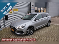 Hyundai i30 Wagon - 1.5 T-GDi M-Hybride Premium 160PK|Trekhaak|Camera|Stoel-Verwarming|Lane-Assist|Stoelventil