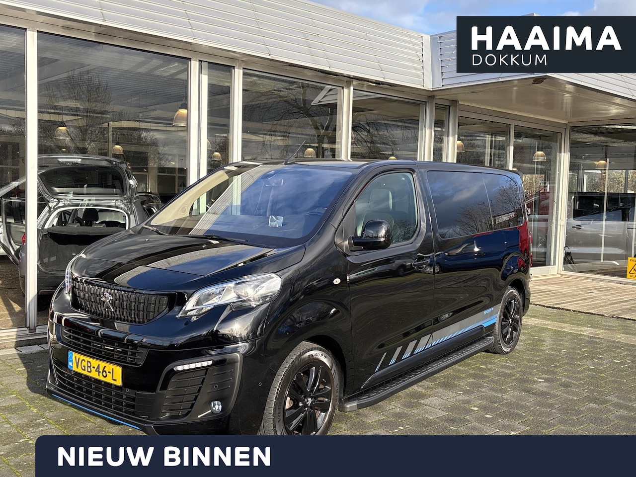 Peugeot Expert - 2.0 BlueHDI 180 Standard Asphalt Sport Edition | Automaat | PDC V+A | LMV | Glasslook | Na - AutoWereld.nl