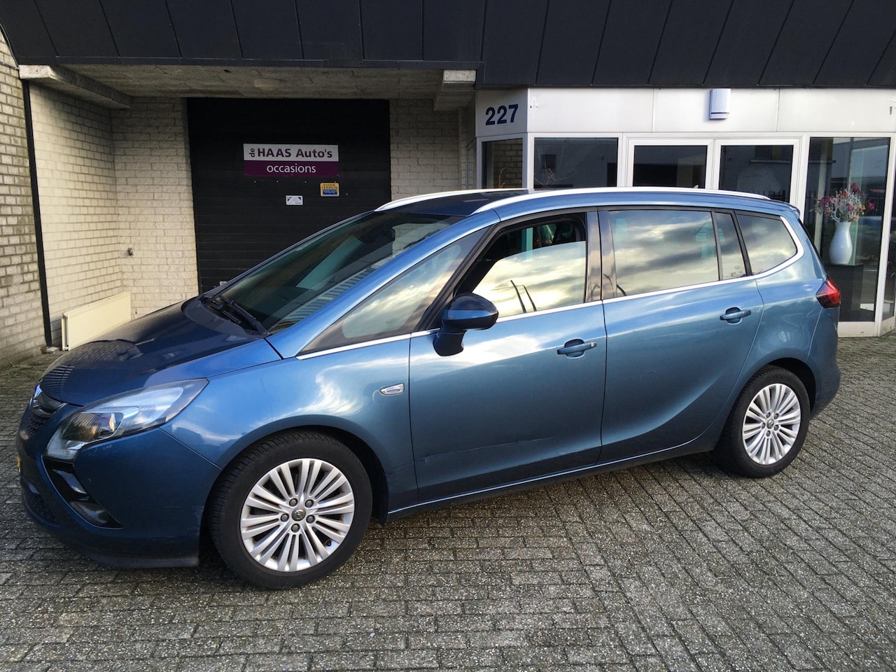 Opel Zafira Tourer - 1.4 Design Edition 7 PERSOONS / NAVI / CAMERA / ALU VELGEN - AutoWereld.nl