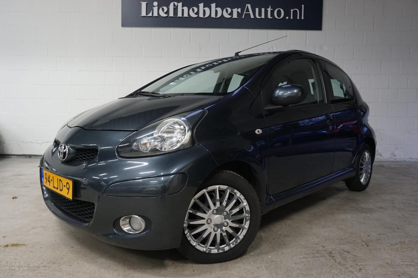 Toyota Aygo - 1.0-12V Comfort/Automaat/1e Eigenaar/Dealer Onderhouden/ - AutoWereld.nl