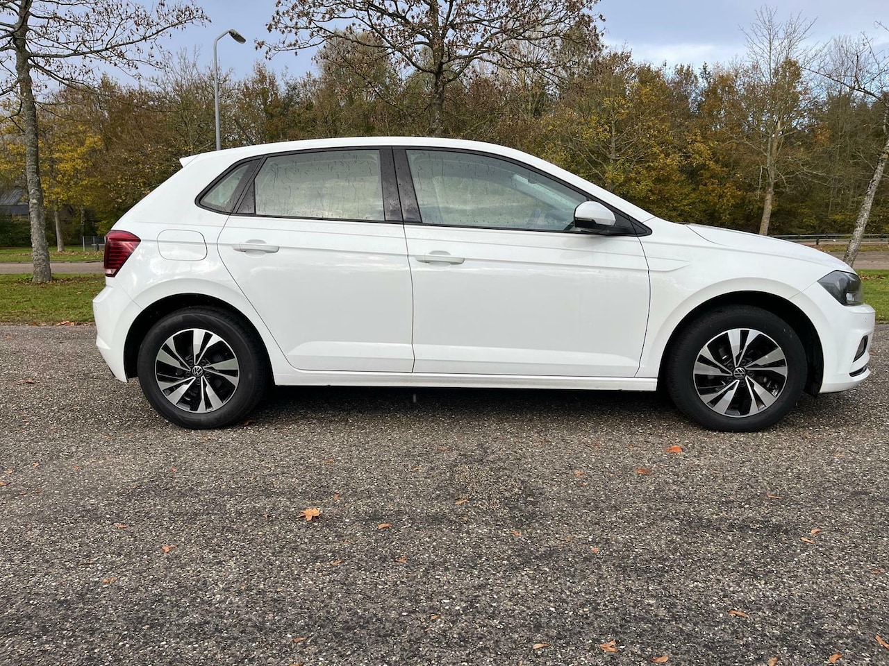 Volkswagen Polo - 1.0 TSI 95PK Carplay/oplaad LM velgen - AutoWereld.nl