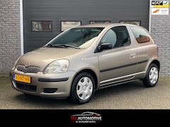 Toyota Yaris - 1.3 VVT-i Idols 1e EIG/AIRCO/DEALERONDERHOUDEN