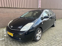 Toyota Prius - 1.5 VVT-i Tech Edition NAVI Leer Camera Cruise