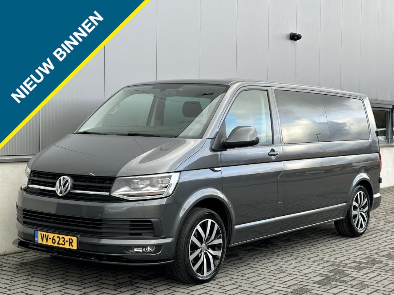 Volkswagen Transporter - 2.0 TDI L2H1 DC Hi. NAVI CAMERA PDC CR CONTROL SPORTVELGEN - AutoWereld.nl