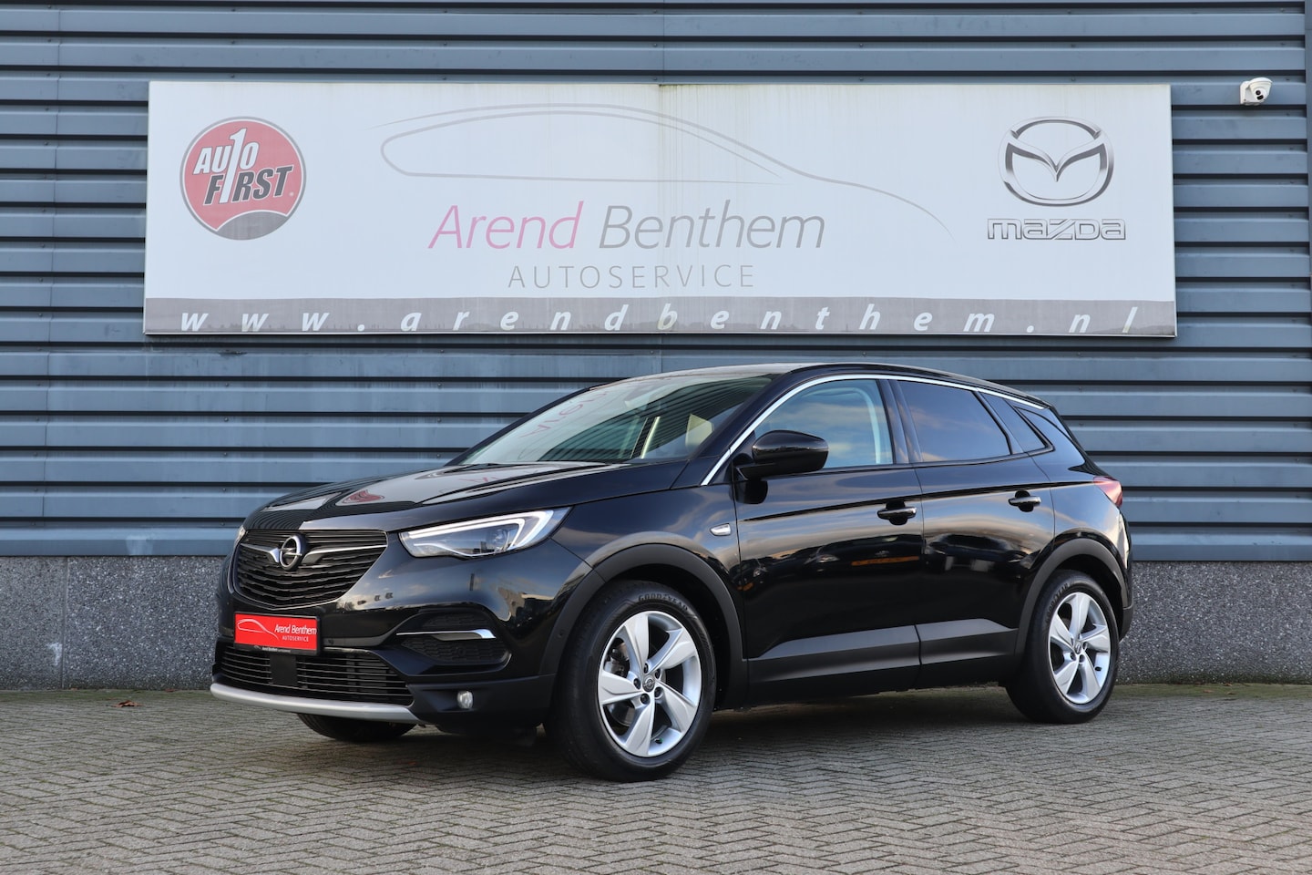 Opel Grandland X - 1.2 Turbo Business + - Trekhaak - Stoel / stuurverwarming - Dealer onderhouden - AutoWereld.nl