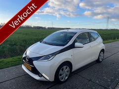 Toyota Aygo - 1.0 VVT-i x-play, camera, apple carplay, cruise controle