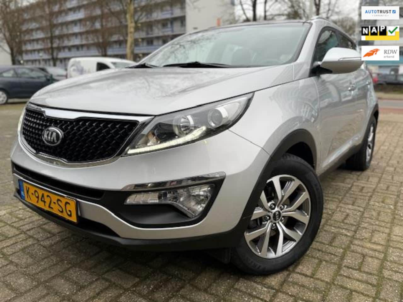 Kia Sportage - 1.6 GDI Dynamic Navi/Camera/Pano/Trekh - AutoWereld.nl