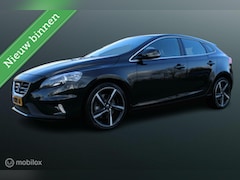 Volvo V40 - 2.0 D4 190 PK R-Design Business, Stoelverwarming, Trekhaak, Cruise, Clima, 18 Inch LMV, Na