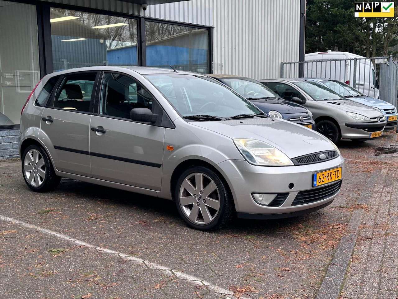 Ford Fiesta - 1.3 Futura* Airco* - AutoWereld.nl