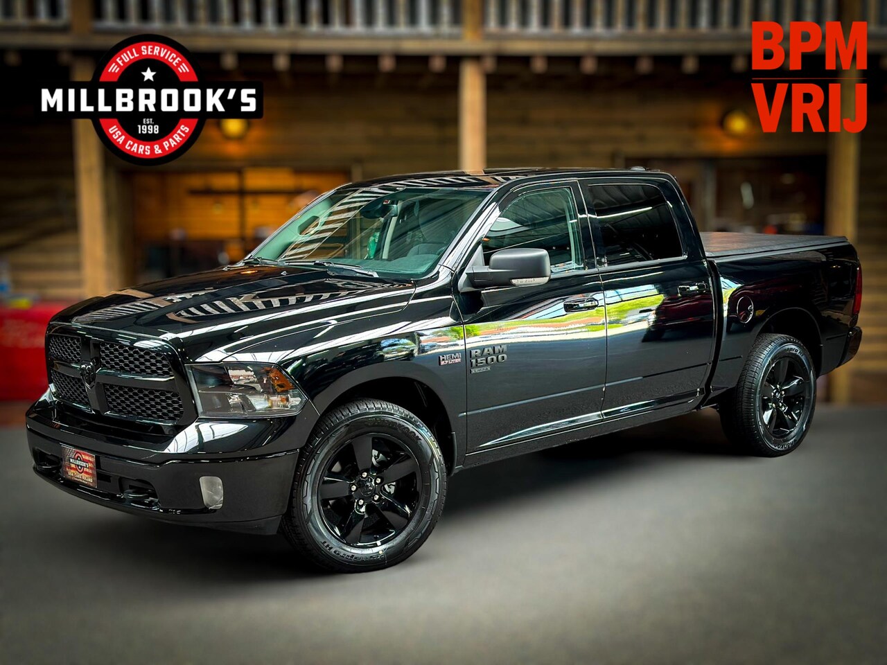 Dodge Ram 1500 - 5.7 V8 4x4 Classic Black Edition, BPM VRIJ, 6 persoons, LPG, laadbakcover, 6 jaar garantie - AutoWereld.nl