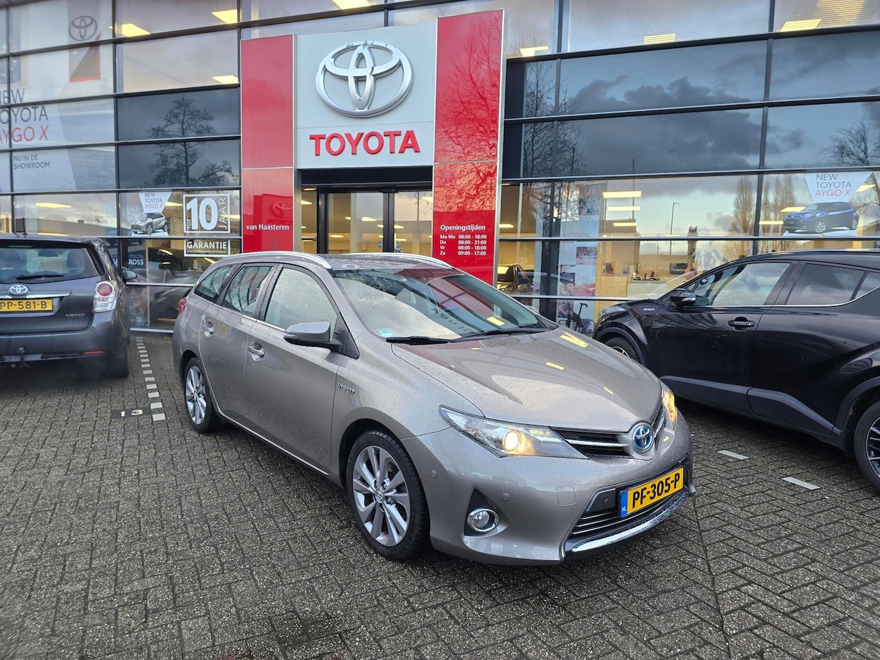 Toyota Auris - 1.8 Hybrid 136pk Aut Executive - AutoWereld.nl